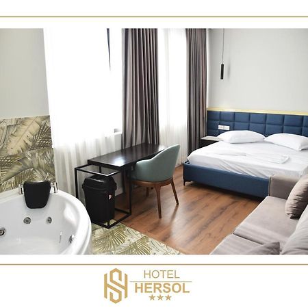 Hotel Hersol Durres Bagian luar foto