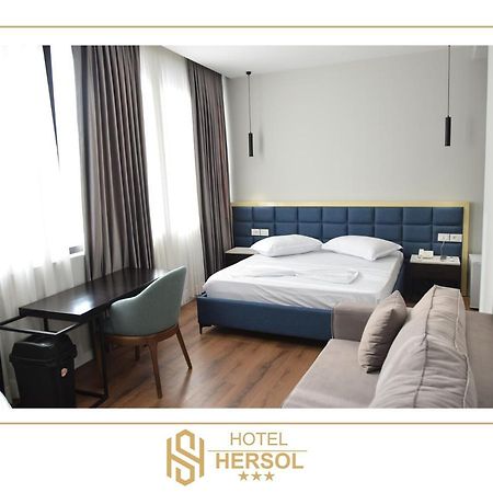 Hotel Hersol Durres Bagian luar foto