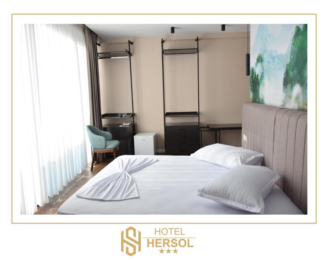 Hotel Hersol Durres Bagian luar foto