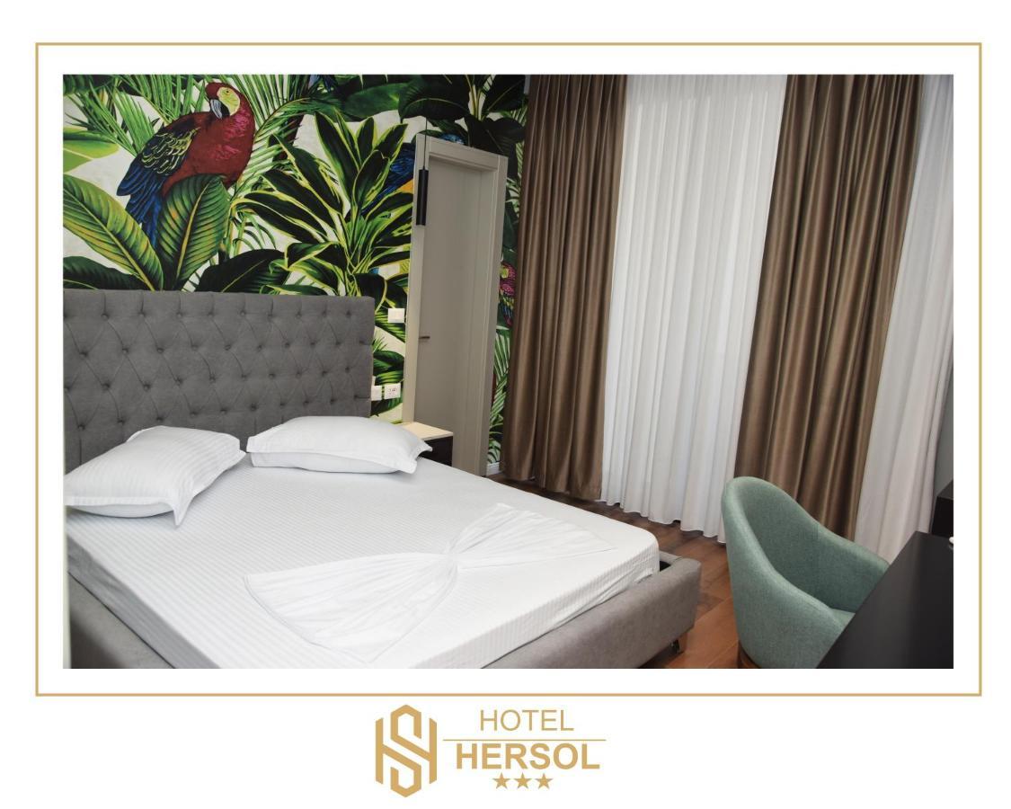 Hotel Hersol Durres Bagian luar foto