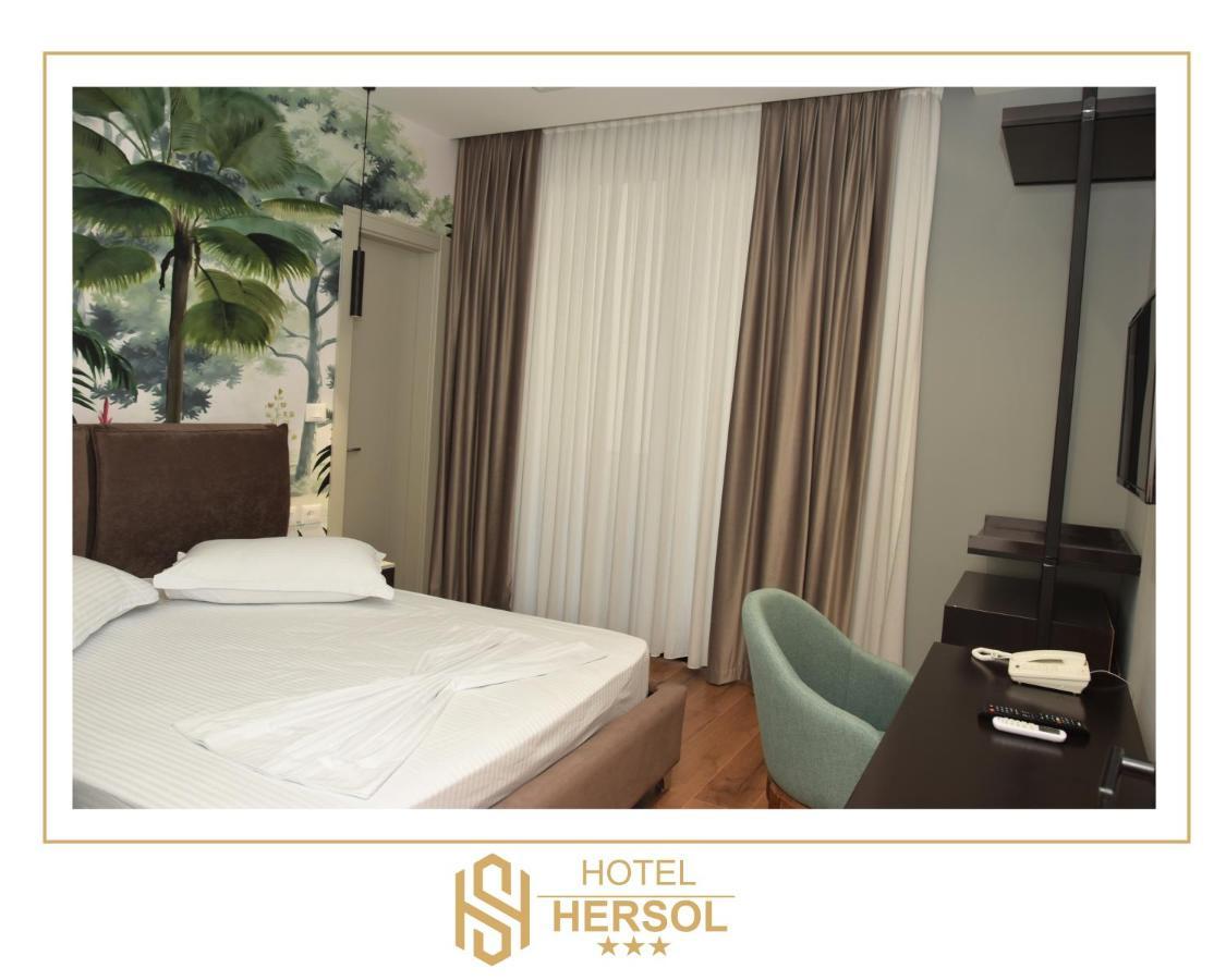 Hotel Hersol Durres Bagian luar foto